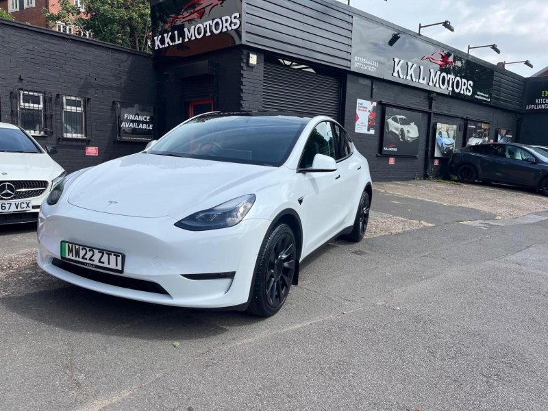 TESLA MODEL Y