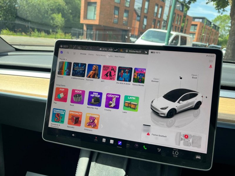 TESLA MODEL Y