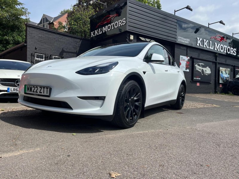 TESLA MODEL Y