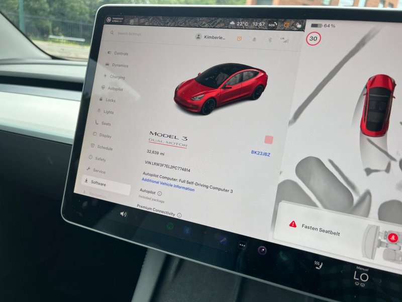 TESLA MODEL 3