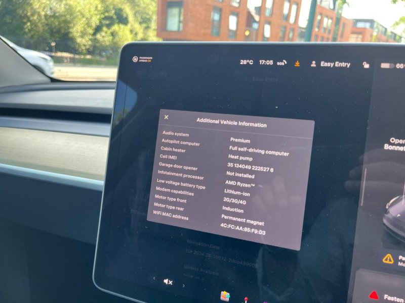 TESLA MODEL Y