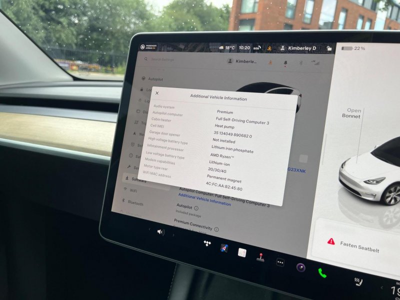 TESLA MODEL Y