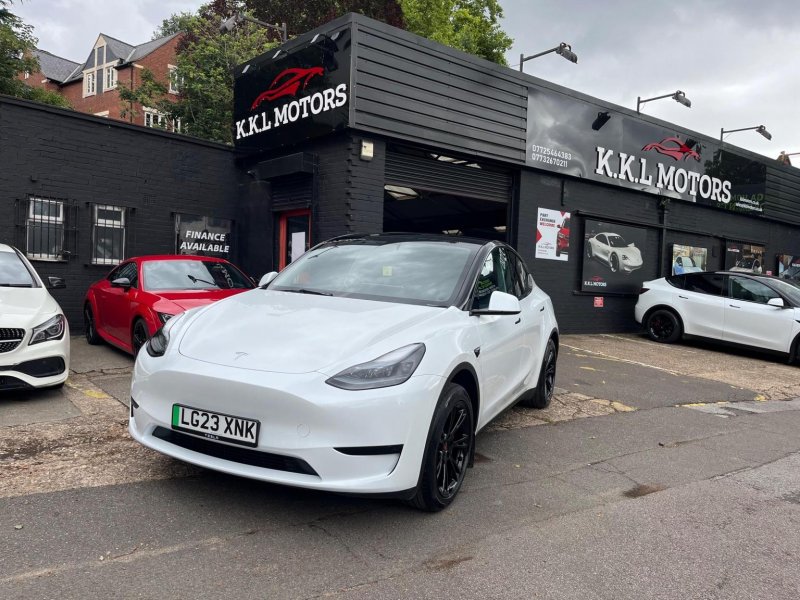 TESLA MODEL Y