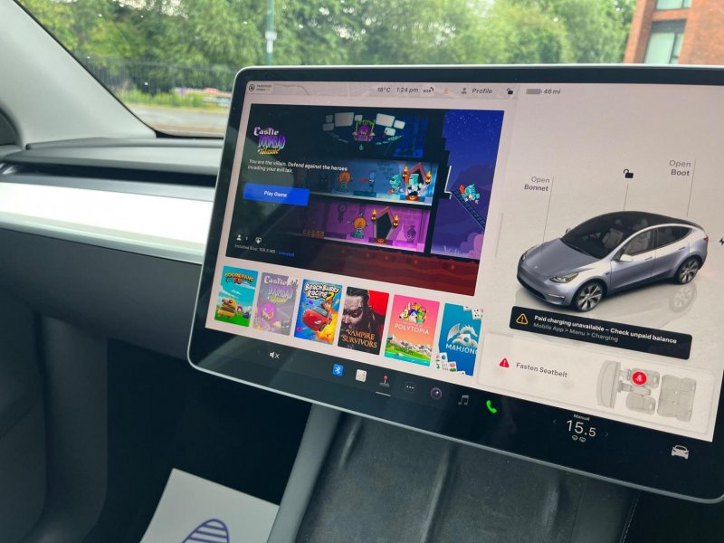TESLA MODEL Y