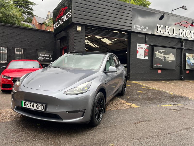 TESLA MODEL Y