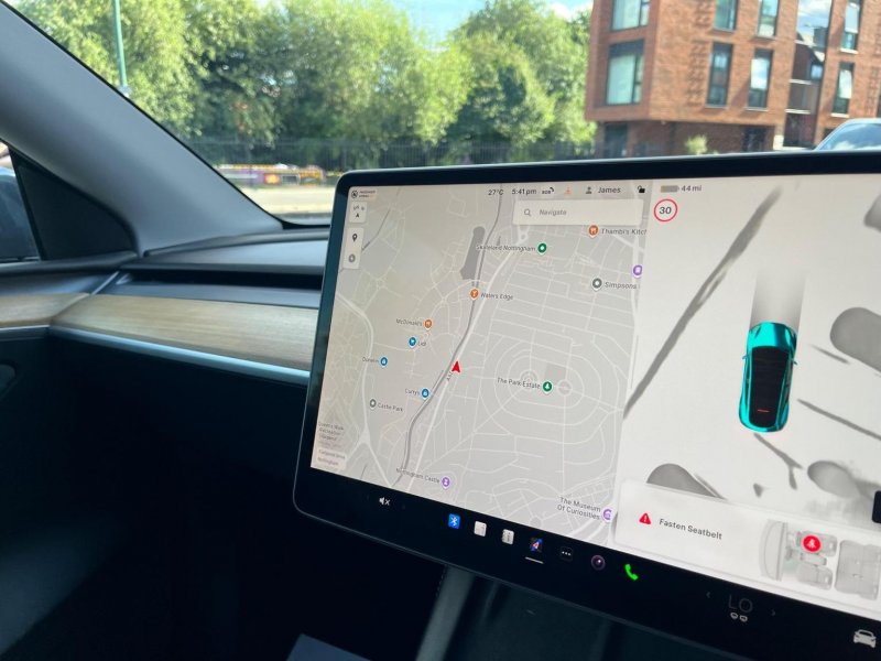 TESLA MODEL Y