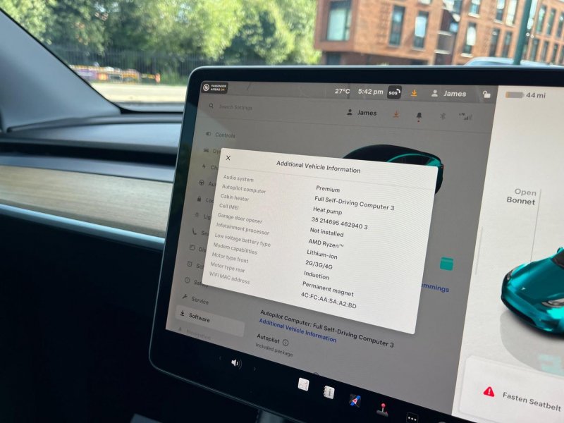 TESLA MODEL Y