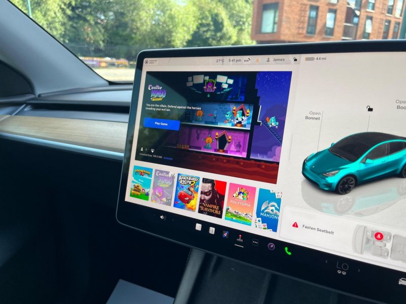 TESLA MODEL Y