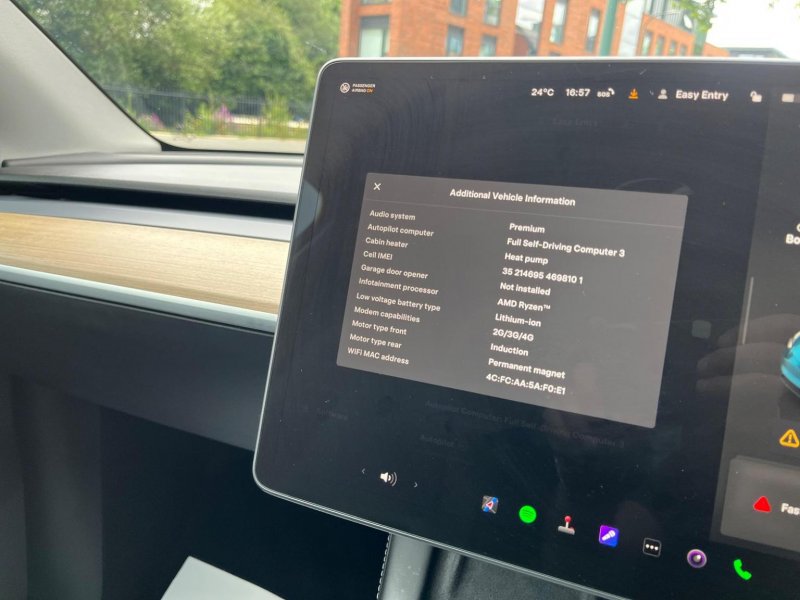 TESLA MODEL Y