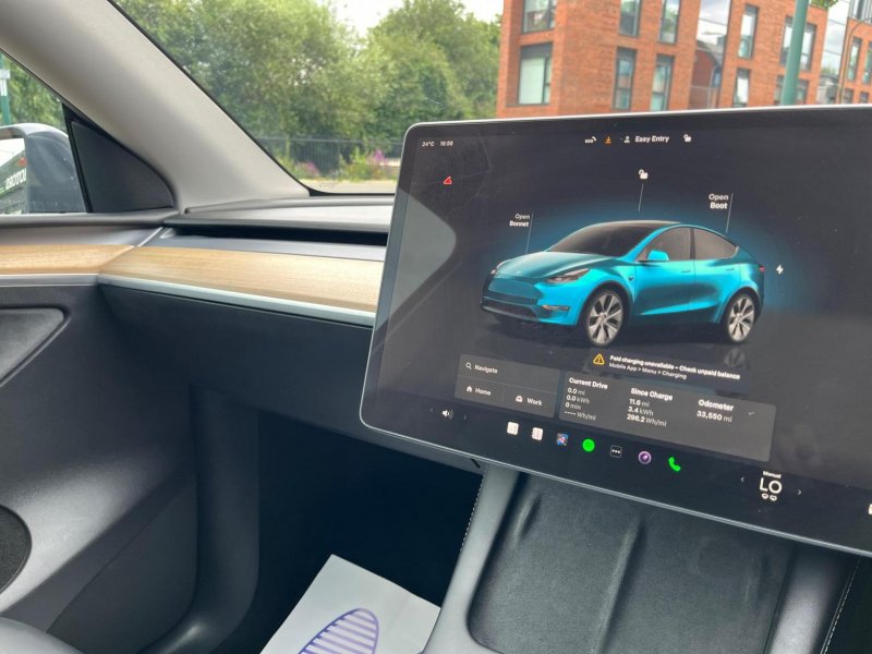 TESLA MODEL Y