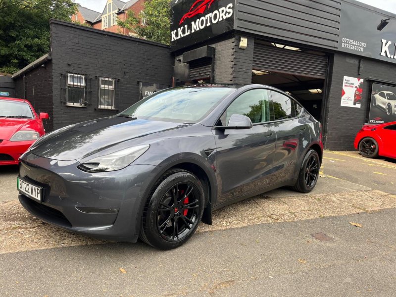 TESLA MODEL Y