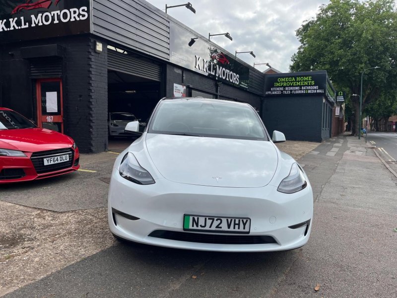 TESLA MODEL Y