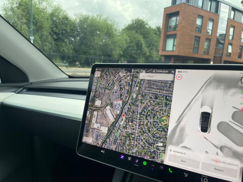 TESLA MODEL Y