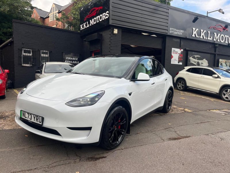 TESLA MODEL Y