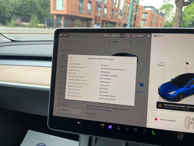 TESLA MODEL 3