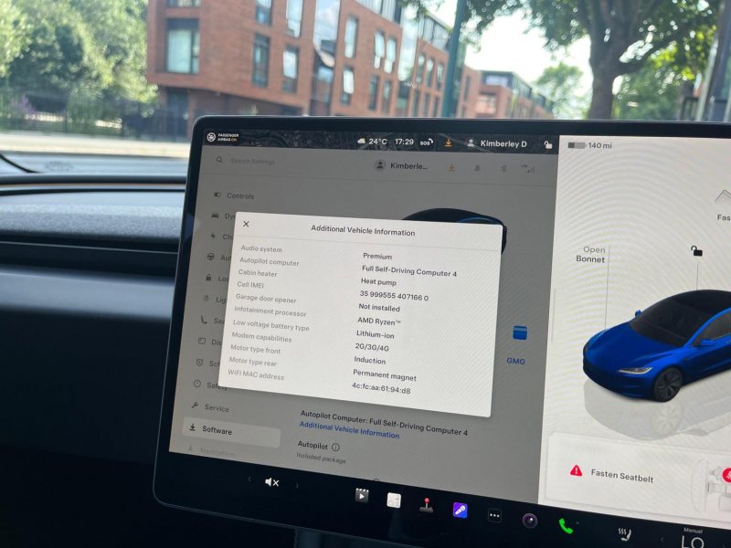 TESLA MODEL 3