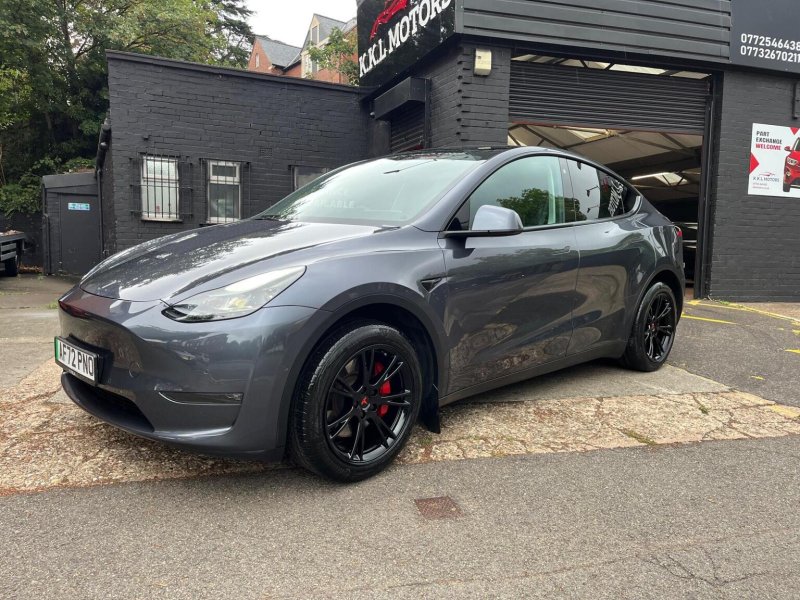 TESLA MODEL Y