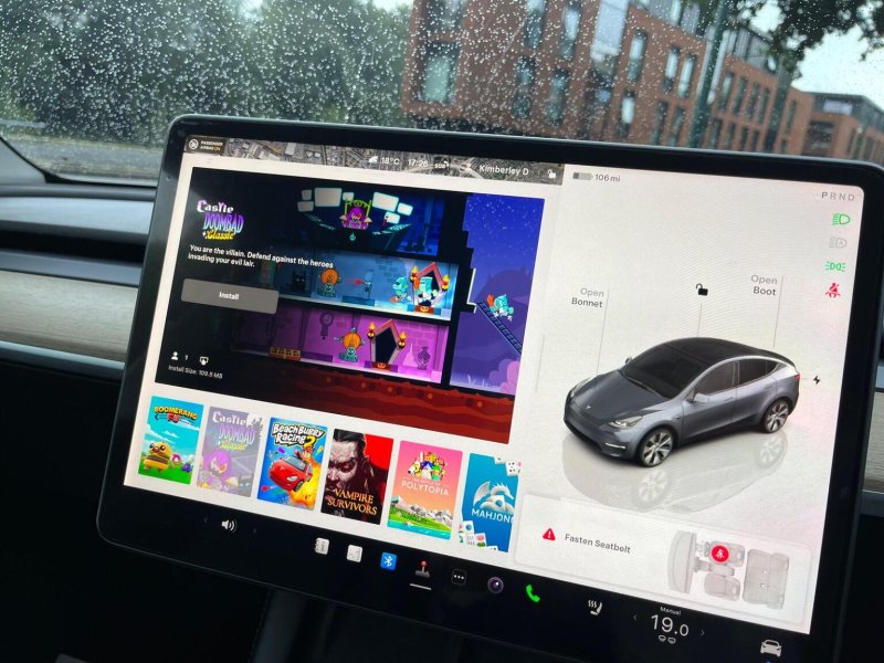 TESLA MODEL Y