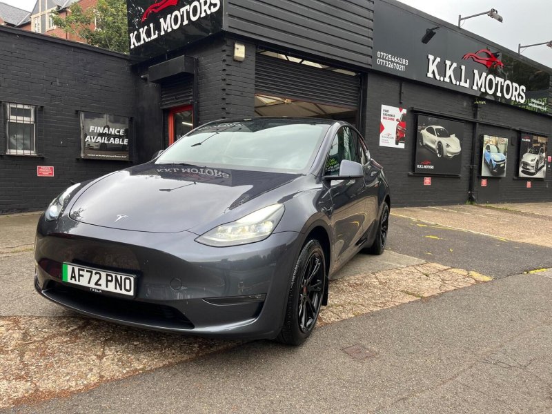 TESLA MODEL Y