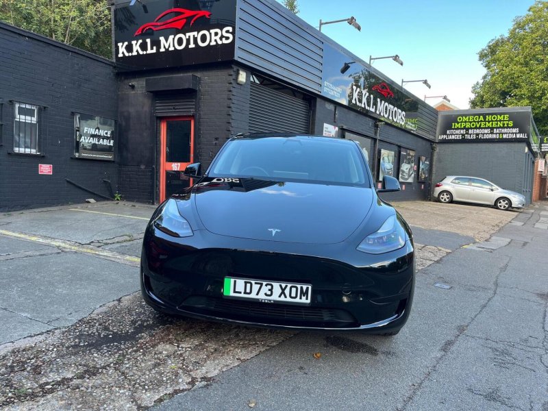 TESLA MODEL Y