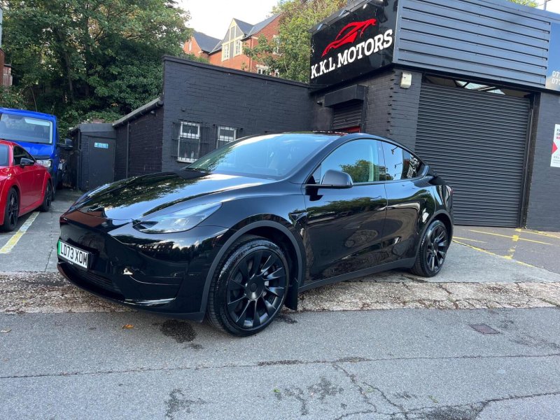 TESLA MODEL Y