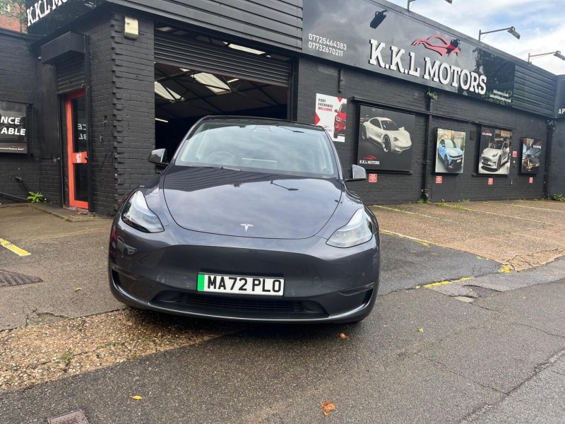 TESLA MODEL Y