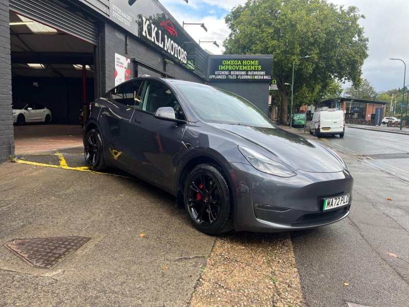 TESLA MODEL Y
