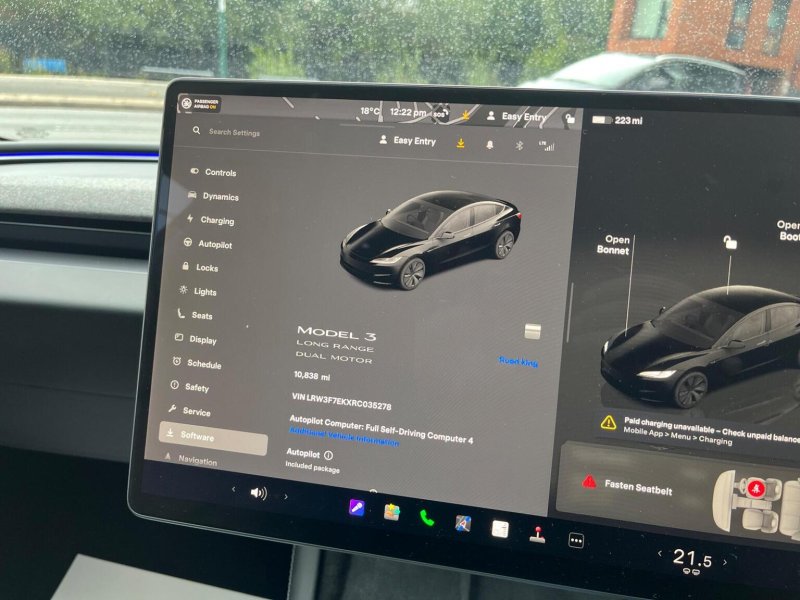 TESLA MODEL 3