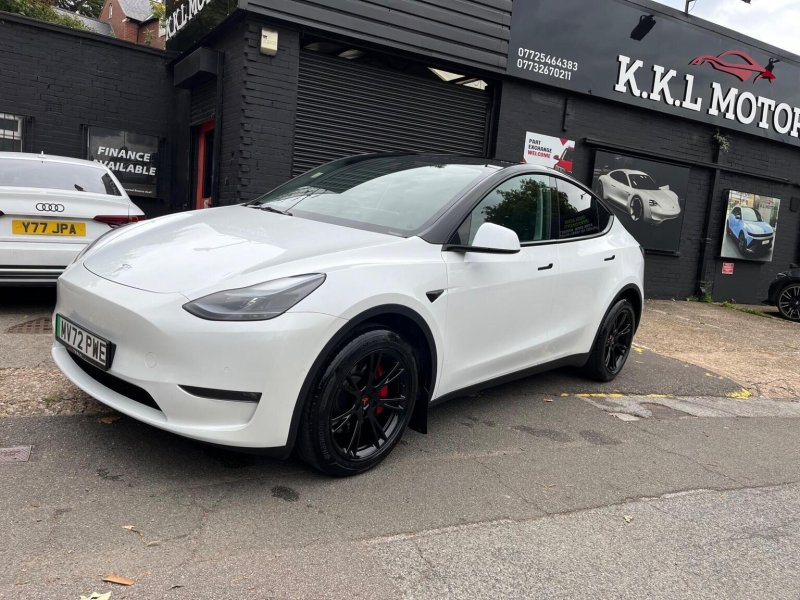 TESLA MODEL Y