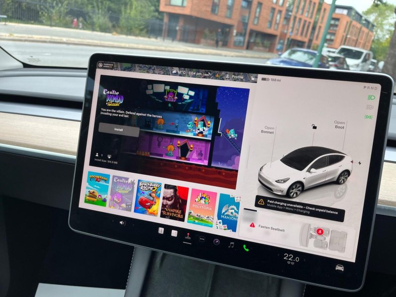 TESLA MODEL Y