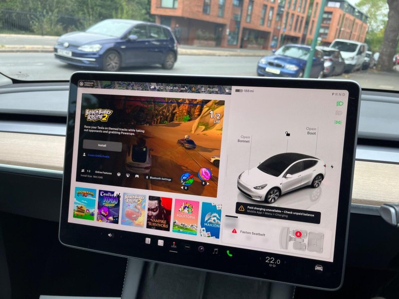 TESLA MODEL Y