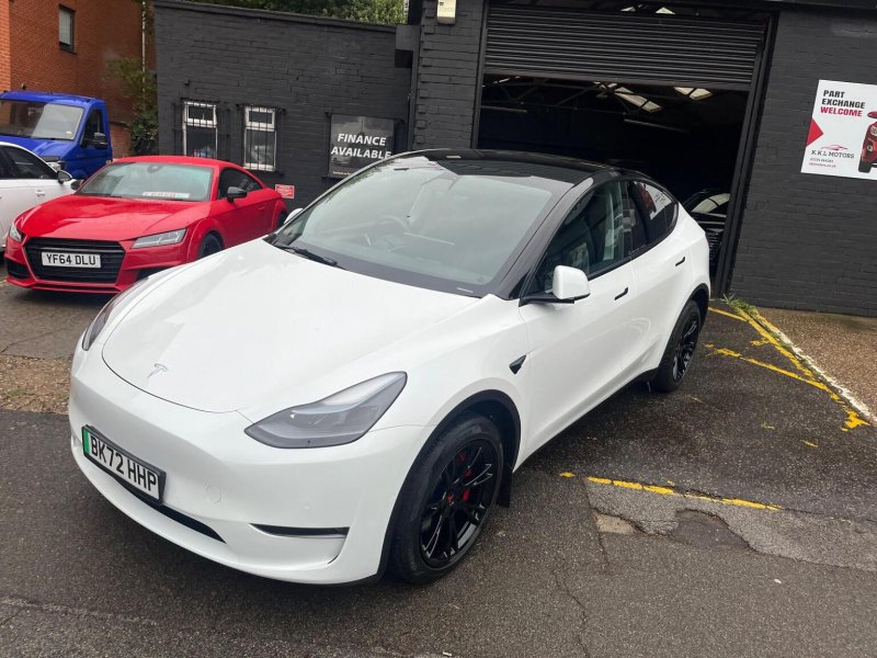 TESLA MODEL Y