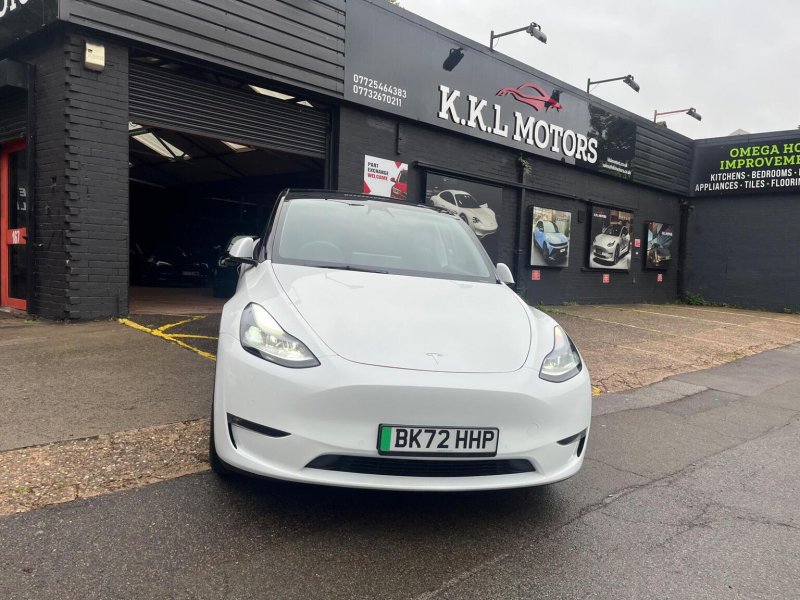 TESLA MODEL Y
