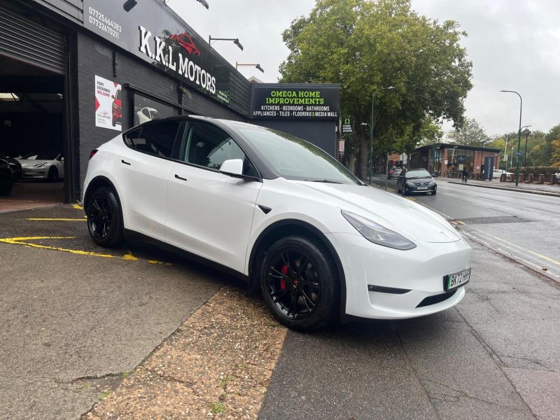 TESLA MODEL Y