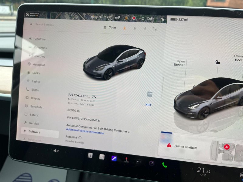 TESLA MODEL 3