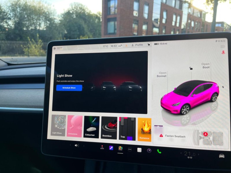 TESLA MODEL Y