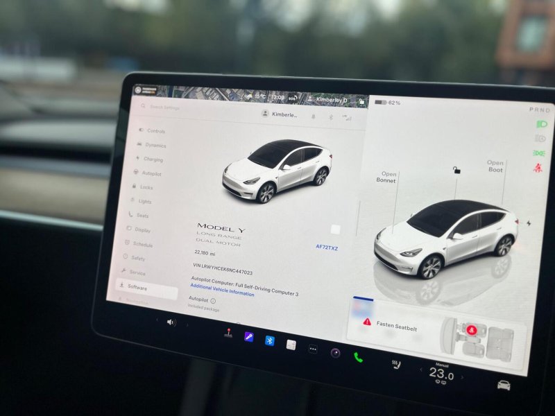 TESLA MODEL Y