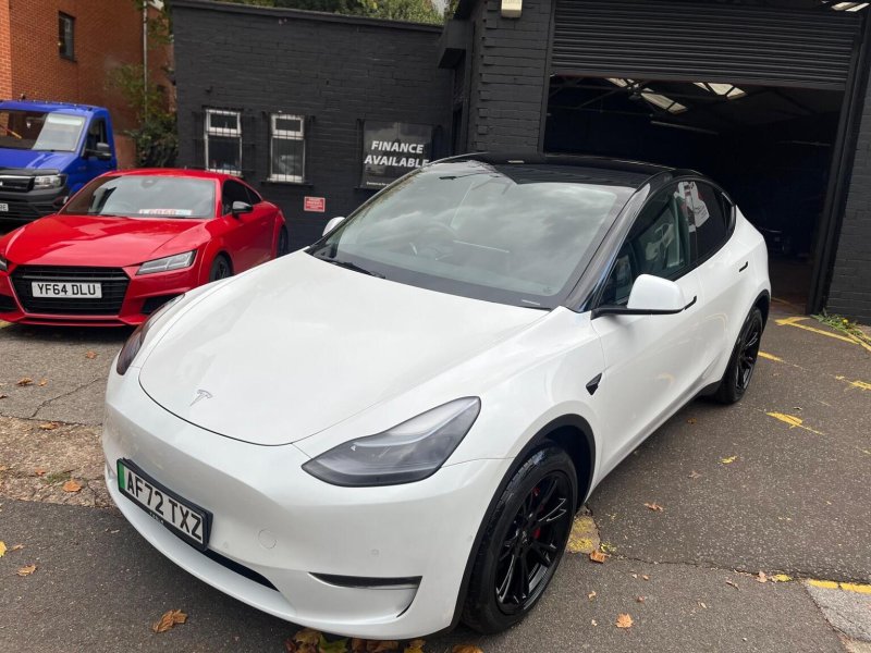 TESLA MODEL Y